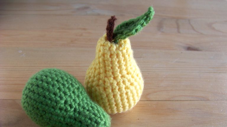 Poire fabriquée en crochet