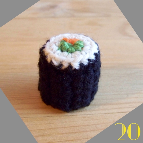Un sushi en coton fabriqué en crochet