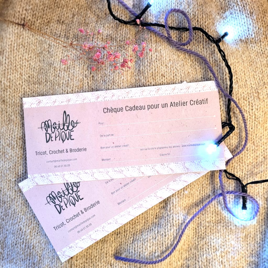 Carte cadeau pour offrir un cours ou un atelier créatif de tricot ou de crochet.