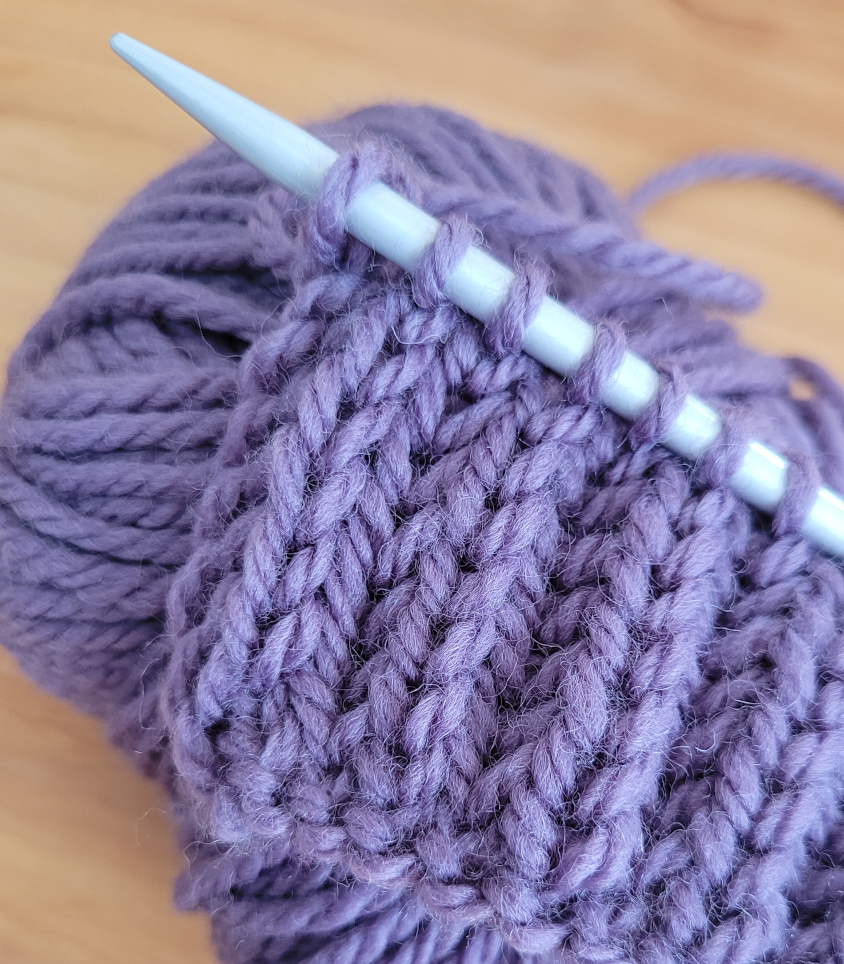 Échantillon de point brioche tricoté